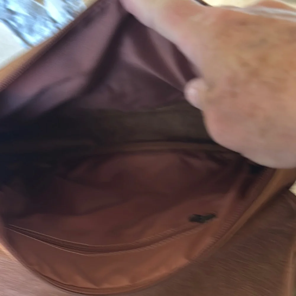 Tan Leather Messenger Bag, adjustable strap.
